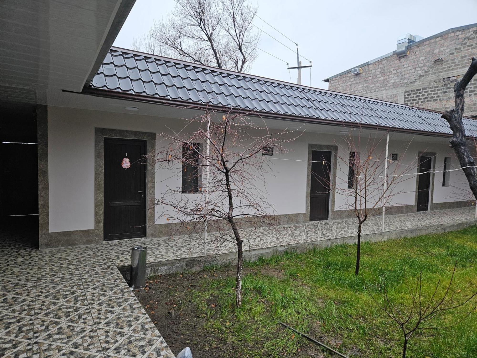 Galstyans Hotels Zvartnots Airport P'arak'ar Exterior foto